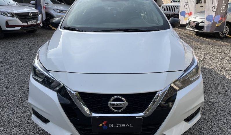 Nissan Versa — foto 2 de 40