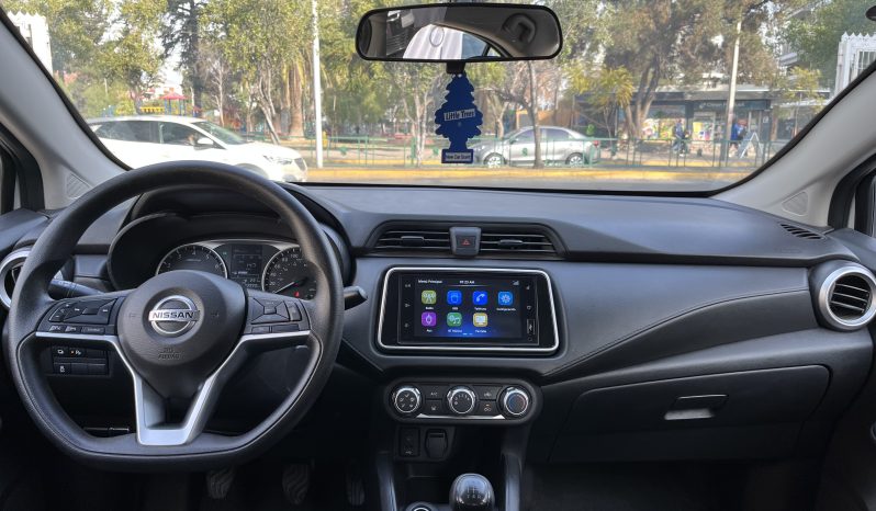 Nissan Versa — foto 11 de 40