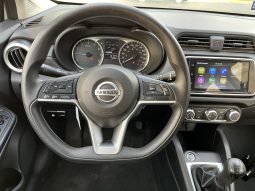 Nissan Versa — foto 31 de 40