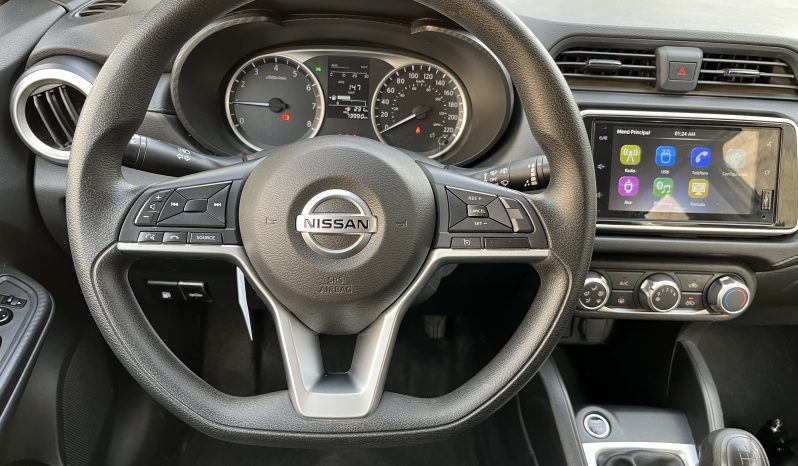 Nissan Versa — foto 13 de 40