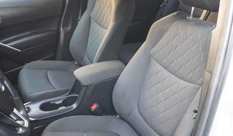 Toyota Corolla Cross — foto 15 de 40