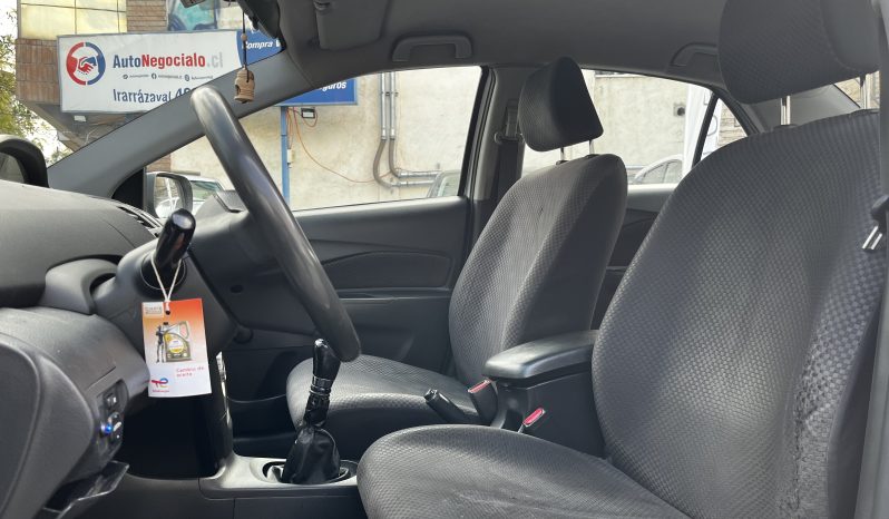 Toyota Yaris — foto 16 de 40
