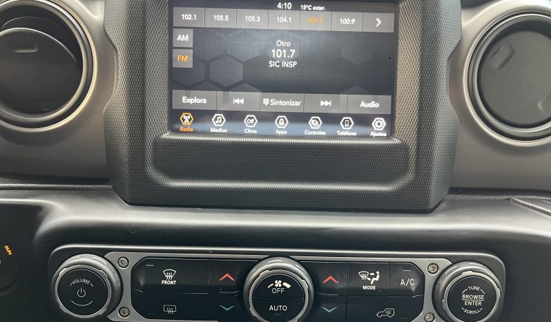 Jeep Wrangler — foto 18 de 40