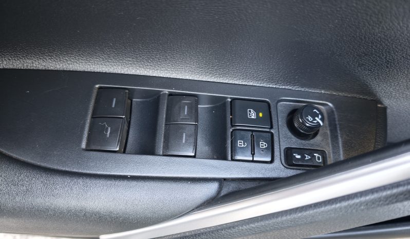 Toyota Corolla Cross — foto 19 de 40