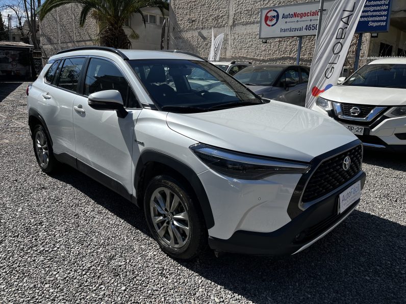 Toyota Corolla Cross — foto 21 de 40