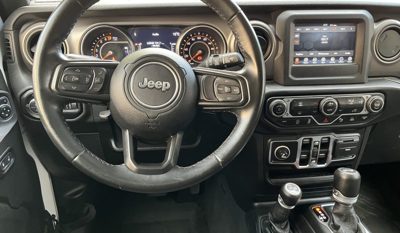 Jeep Wrangler — foto 22 de 40