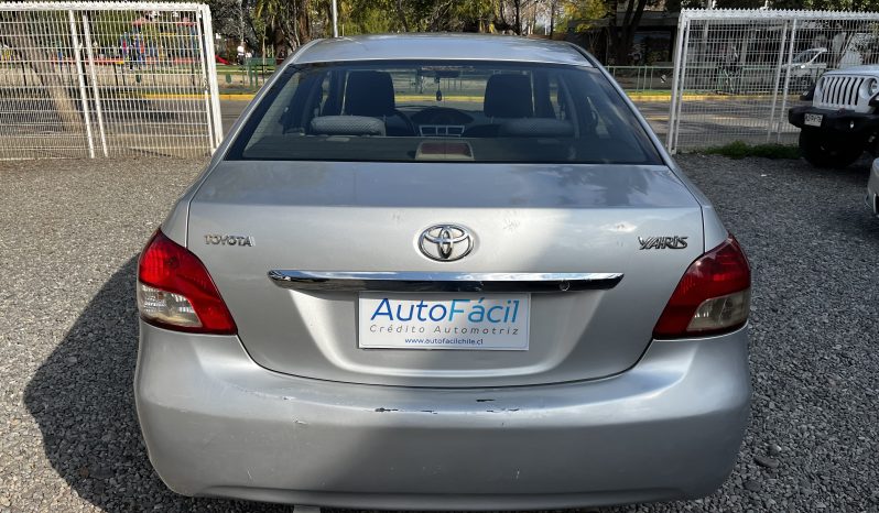 Toyota Yaris — foto 5 de 40