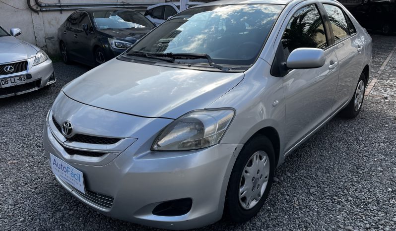 Toyota Yaris — foto 8 de 40