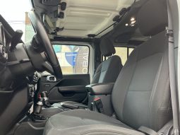 Jeep Wrangler — foto 33 de 40