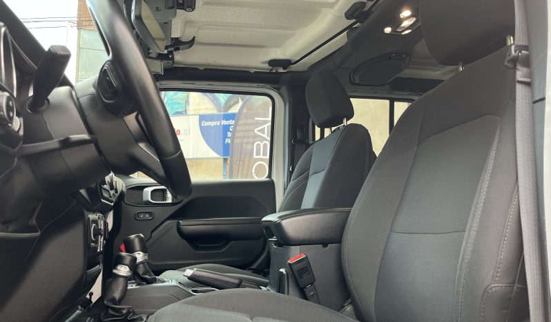 Jeep Wrangler — foto 9 de 40